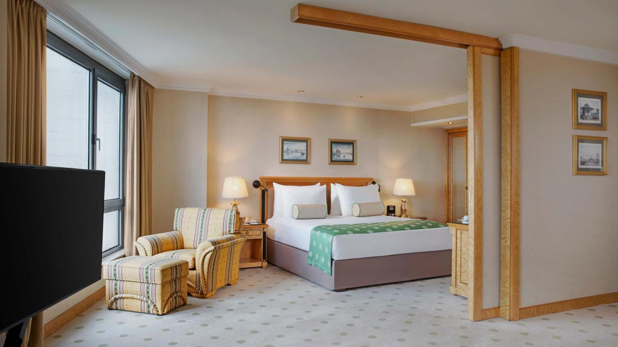 Intercontinental Istanbul By Ihg Hotel Luaran gambar A room at the InterContinental