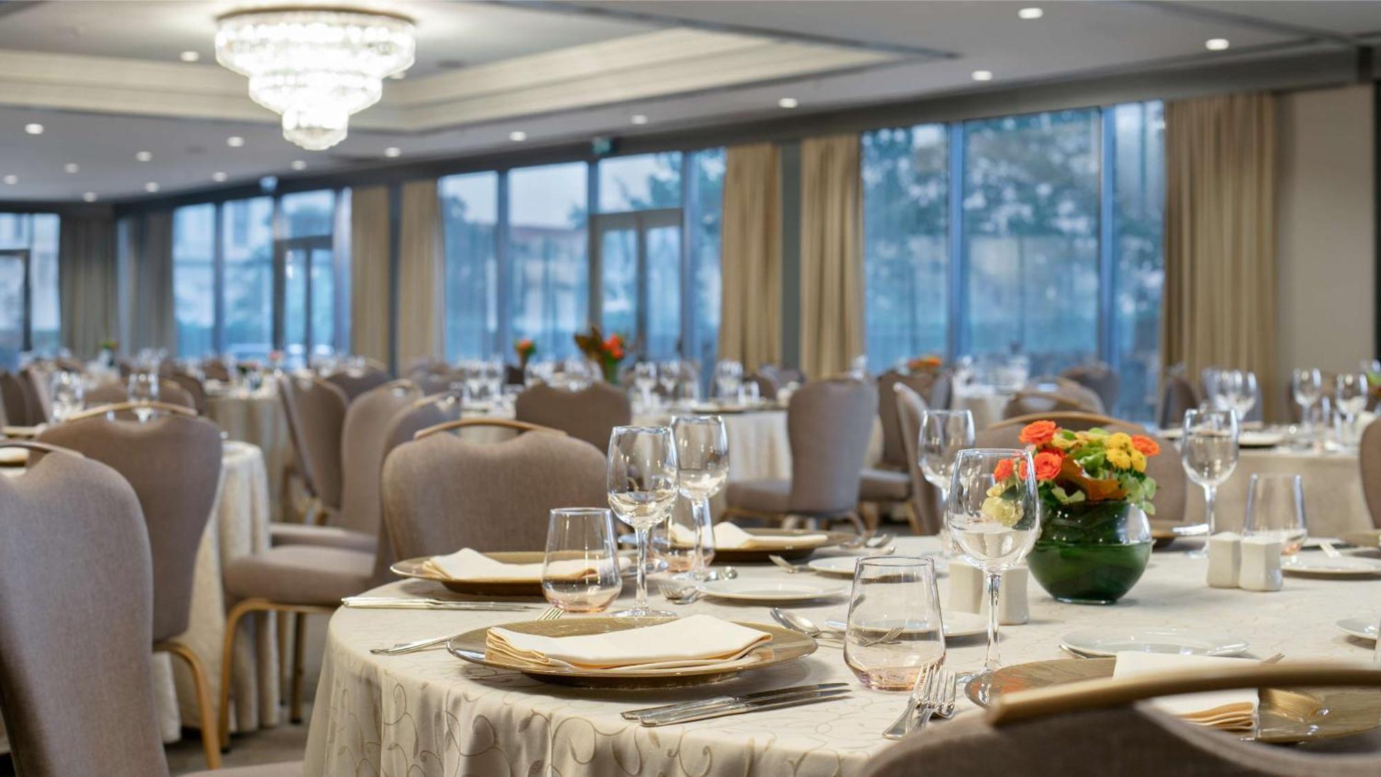 Intercontinental Istanbul By Ihg Hotel Luaran gambar The ballroom